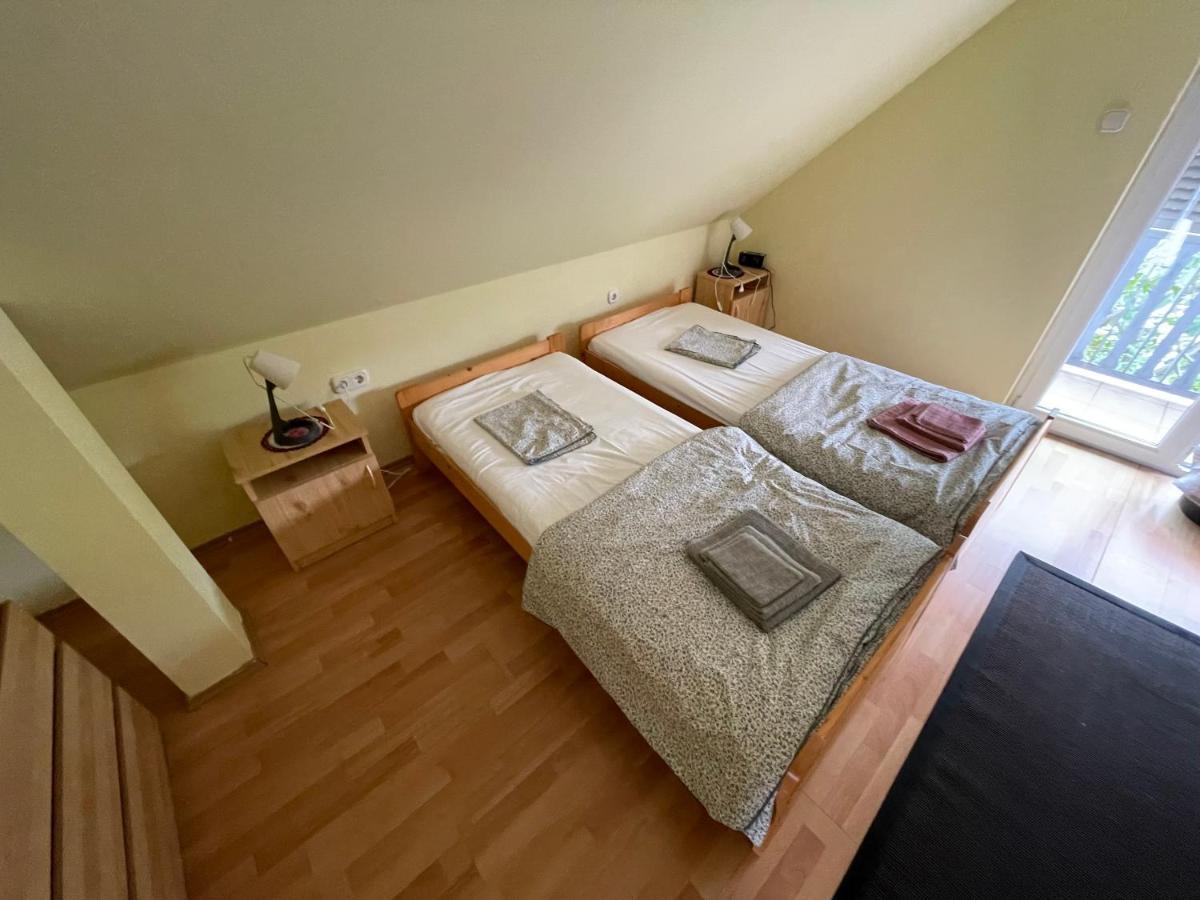 Thefi Vendeghaz Apartment Zanka Ngoại thất bức ảnh